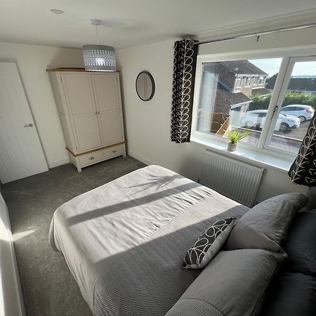 Modern, Two Double Bedroom House With Free Parking Chepstow Exteriér fotografie