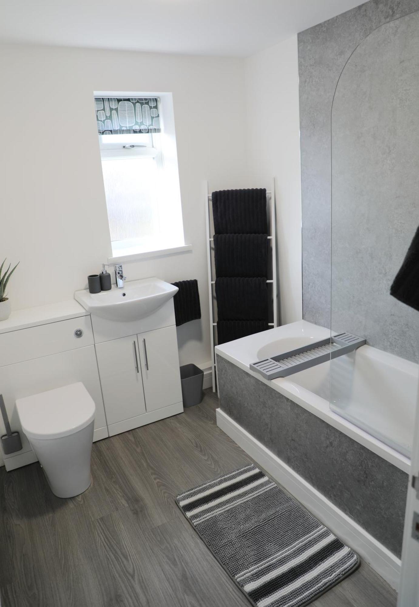 Modern, Two Double Bedroom House With Free Parking Chepstow Exteriér fotografie