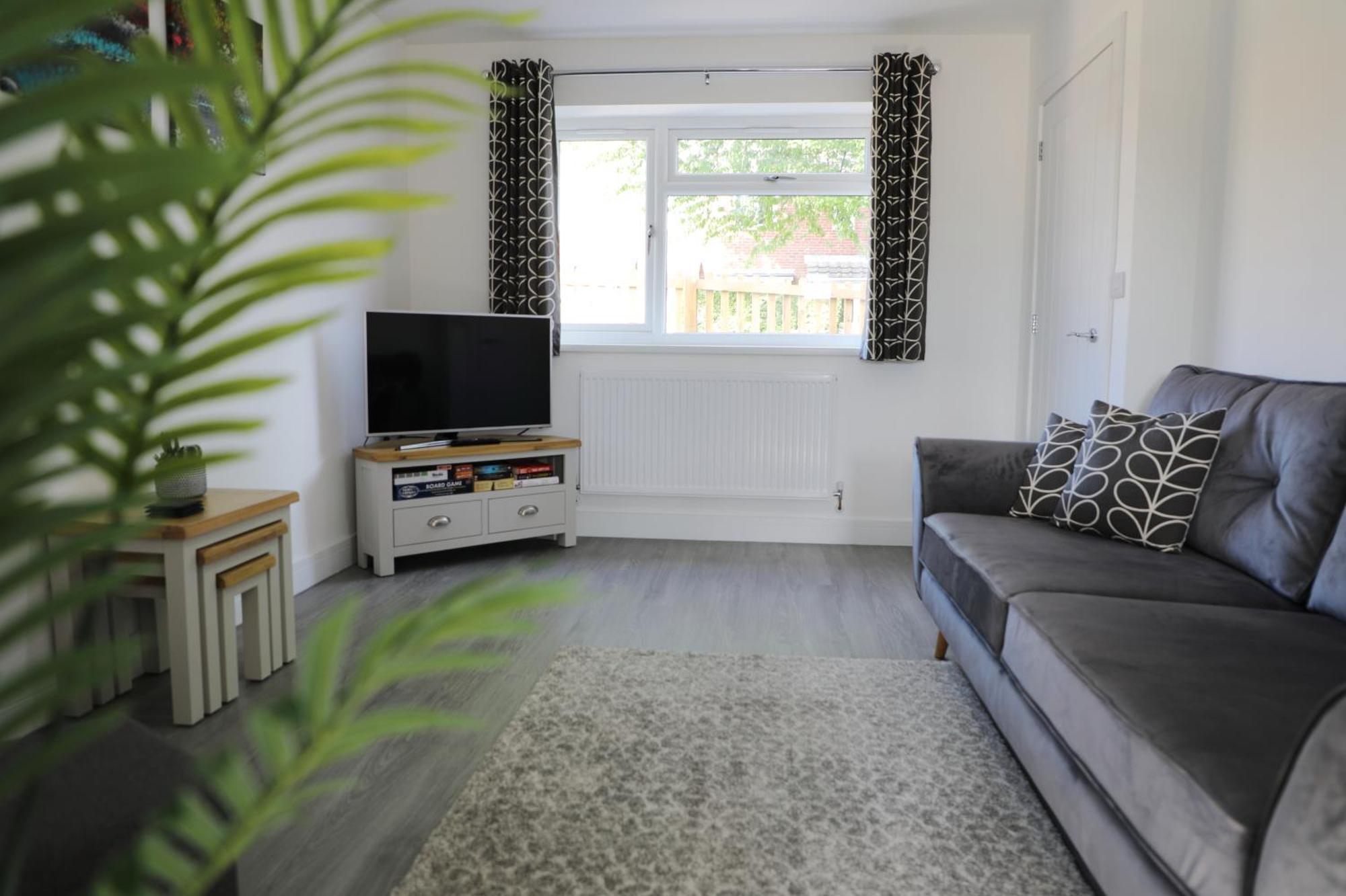 Modern, Two Double Bedroom House With Free Parking Chepstow Exteriér fotografie